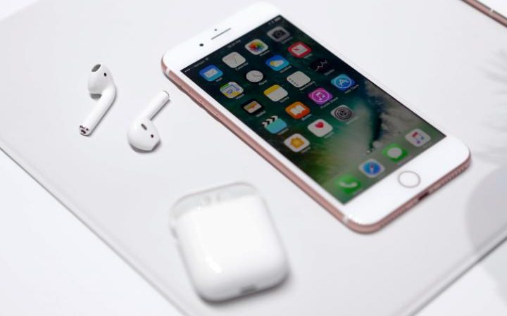 Apple shares up 6pc from healthy iPhone sales