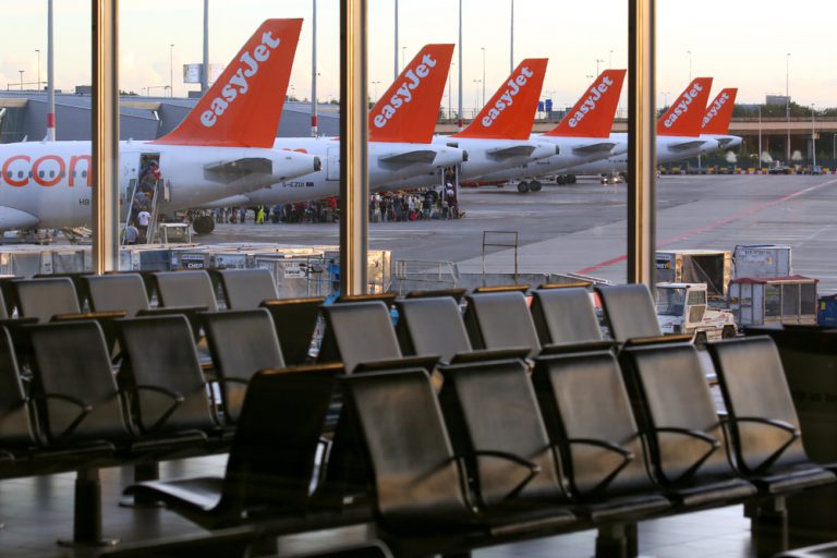 EasyJet shares plunge amid drop in annual profits