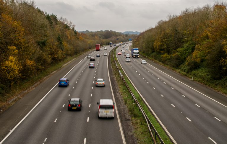 Hammond to announce £1.3 bn UK roads investment