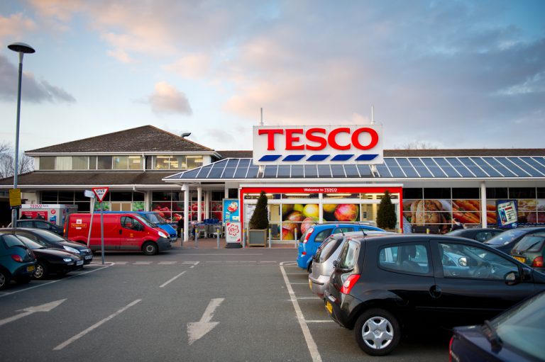 Tesco Bank freezes online transactions after 20,000 hacked