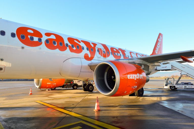 Easyjet takes £105 million hit due to pound weakness