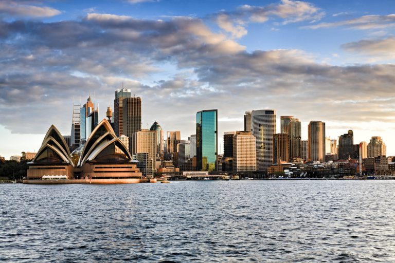 Australian government announce plans to build second Sydney aiport