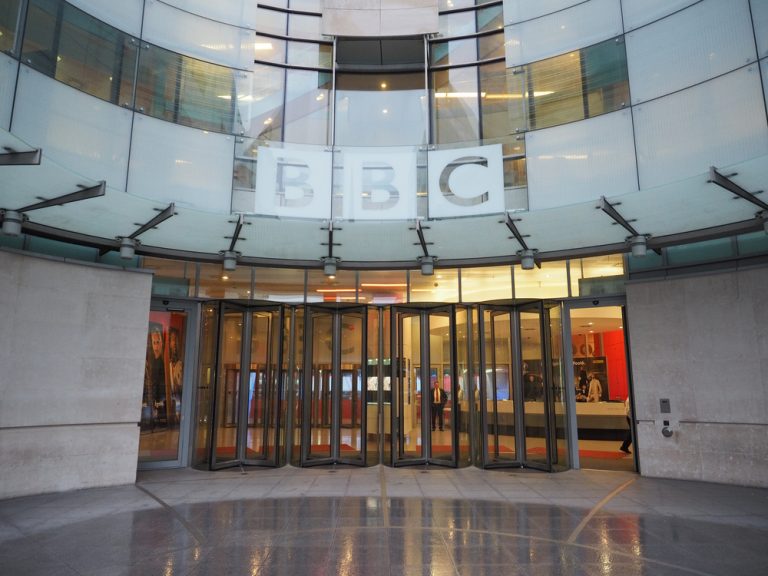 BBC female presenters call on director general to ‘sort gender pay gap now’
