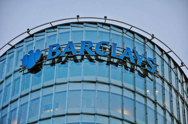 Barclays resumes dividends