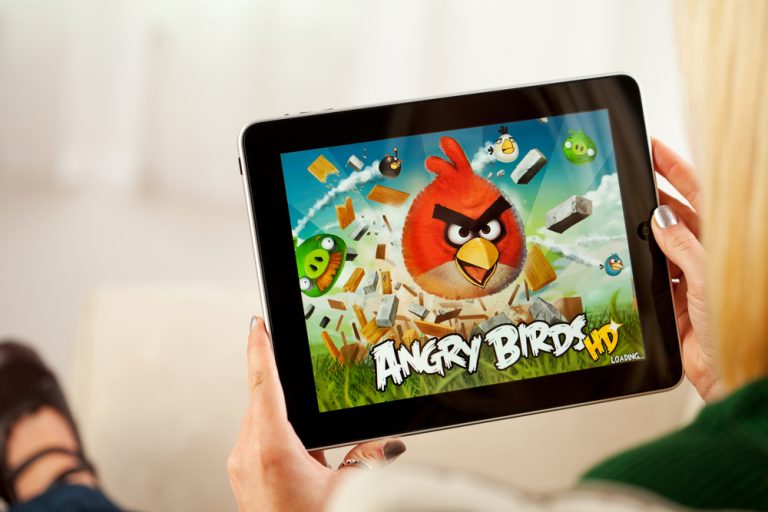 Rovio, “Angry Birds” maker announces profit warning, shares fall