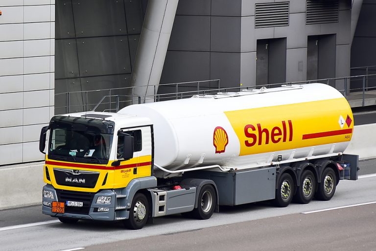 Shell profits surge as oil prices rise