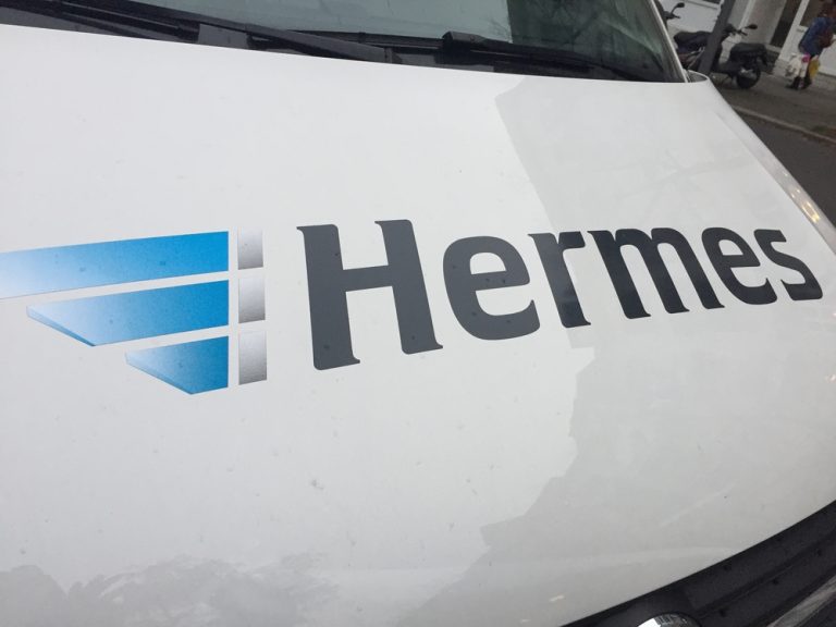 Hermes couriers are workers not self-employed, rules tribunal
