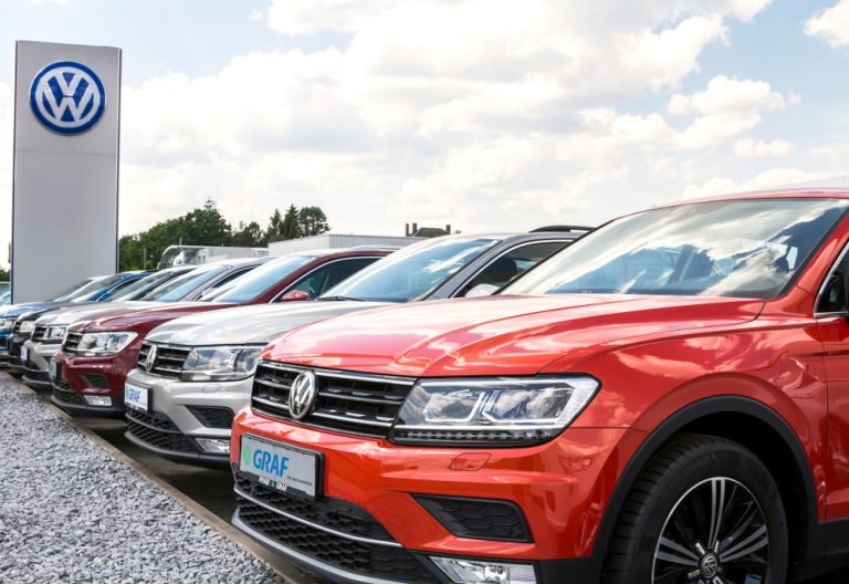 Volkswagen confirms 2019 outlook