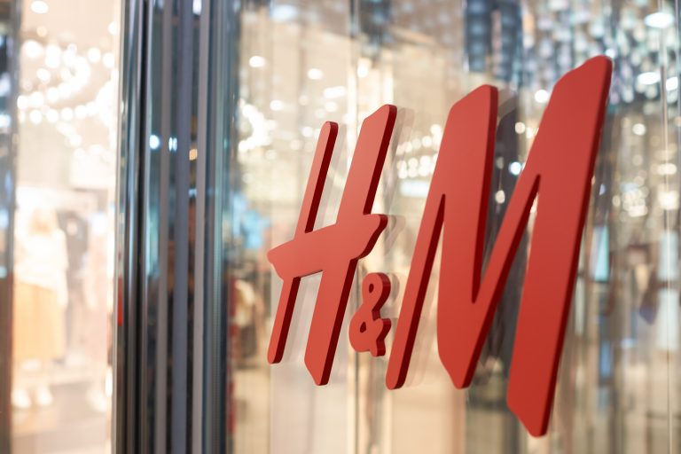 H&M sales grow, shares up