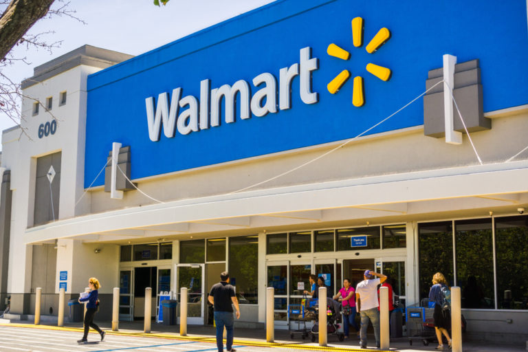 Walmart revenue grows in Q4